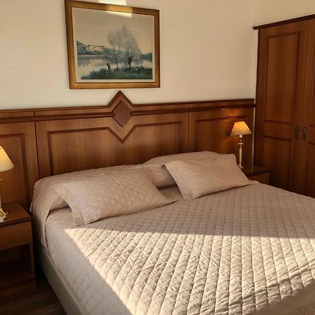 Hotel London Palace Монтевідео Екстер'єр фото